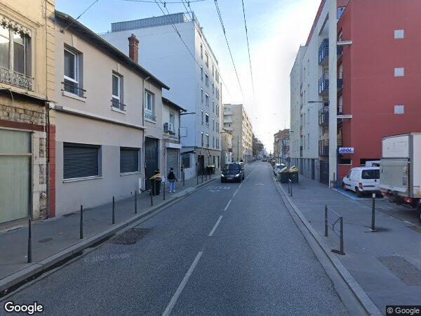 UN APPARTEMENT ET UNE CAVE