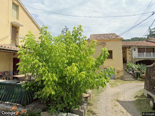 UN APPARTEMENT ET UNE CAVE