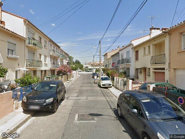 UNE MAISON À USAGE D'HABITATION