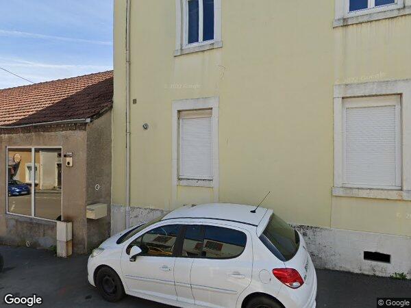 UNE MAISON D'HABITATION