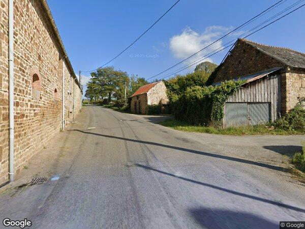 UNE MAISON EN PIERRES