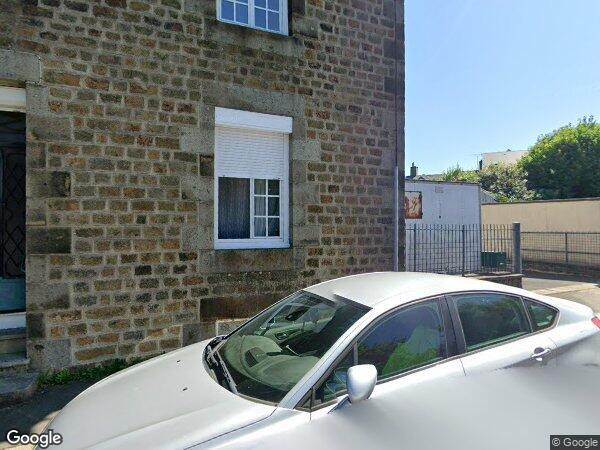 UNE MAISON D'HABITATION