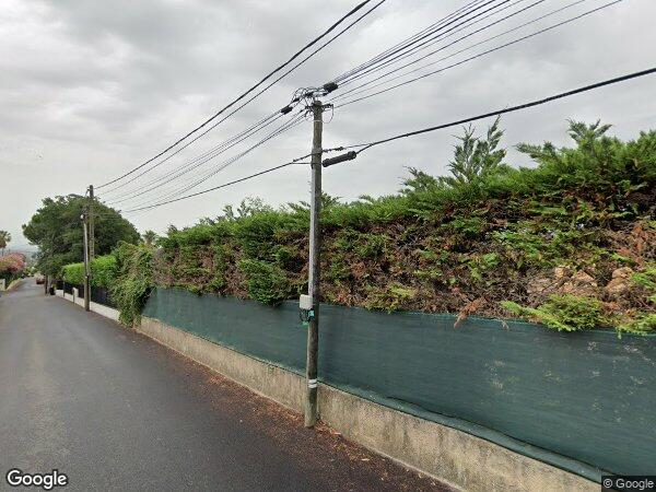 UNE MAISON À USAGE D’HABITATION 