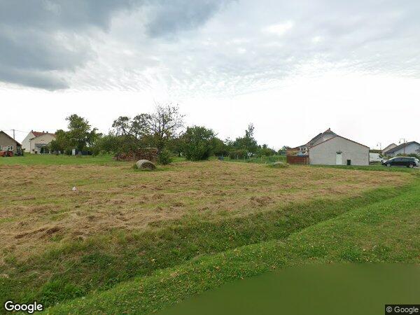 UNE MAISON À USAGE D'HABITATION