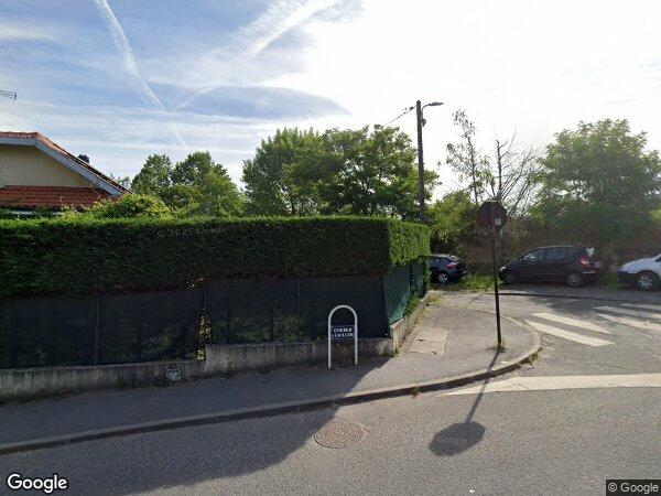 UNE MAISON D'HABITATION