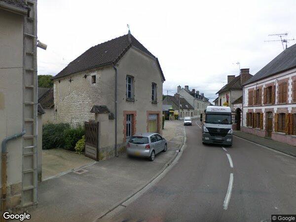 UNE MAISON D'HABITATION