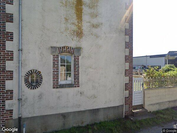 UNE MAISON D'HABITATION