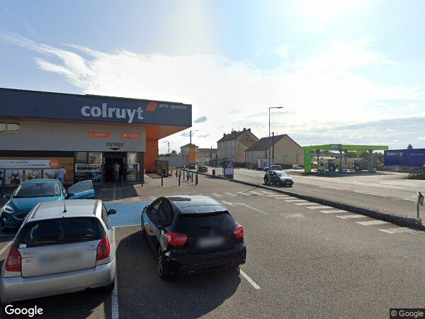 UNE MAISON D'HABITATION