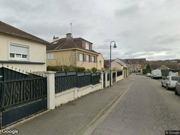 UN APPARTEMENT DE 3 PIÈCES PRINCIPALES