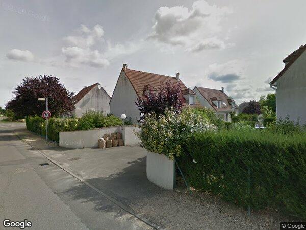 UNE MAISON D'HABITATION