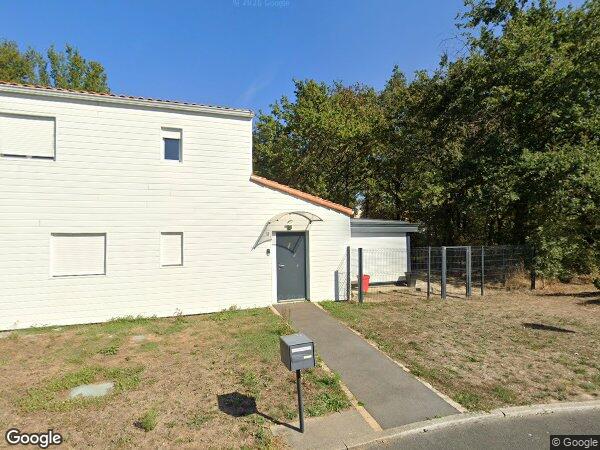 UNE MAISON D'HABITATION