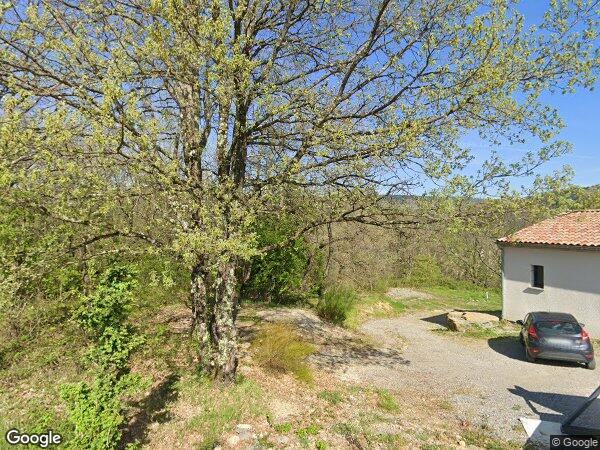 UNE MAISON D'HABITATION