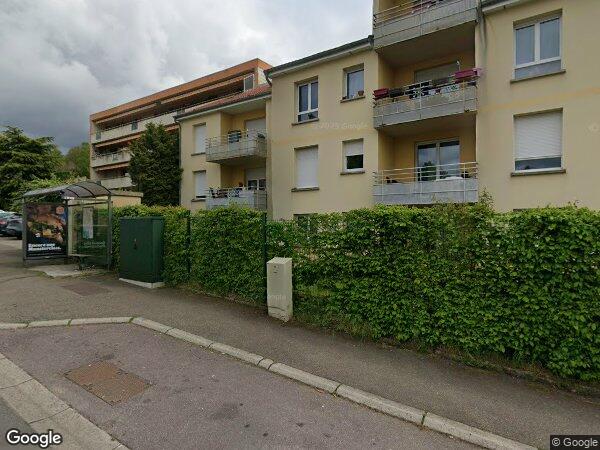 UN APPARTEMENT ET UN PARKING