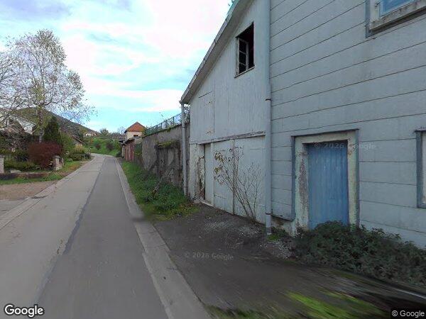 UNE MAISON À USAGE D'HABITATION