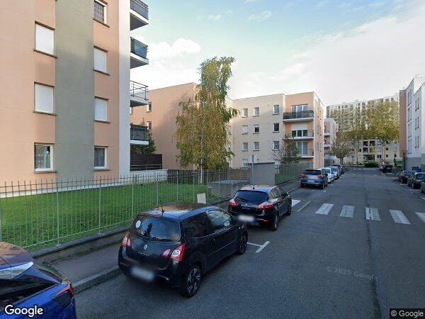 UN APPARTEMENT DE TYPE F2