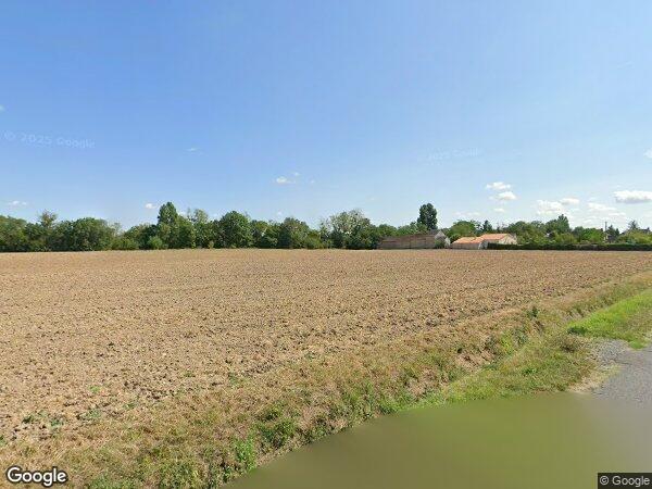 UNE MAISON D'HABITATION