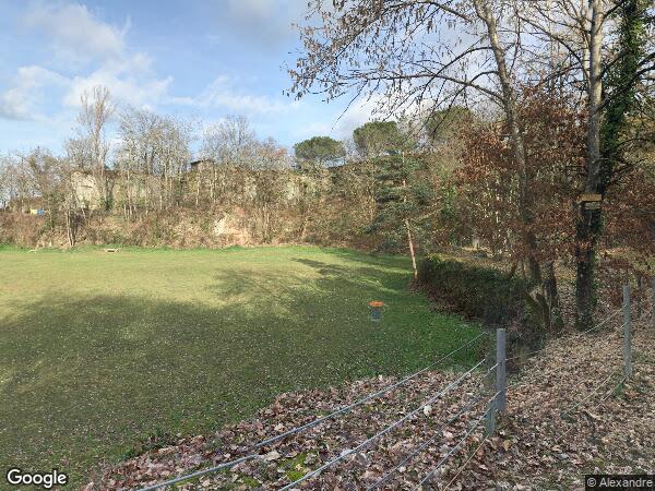 UNE MAISON À USAGE D'HABITATION