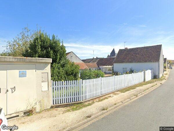 UNE MAISON À USAGE D'HABITATION