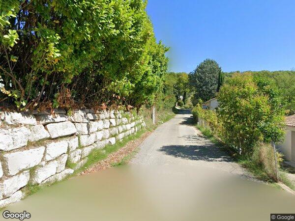 UNE MAISON D'HABITATION