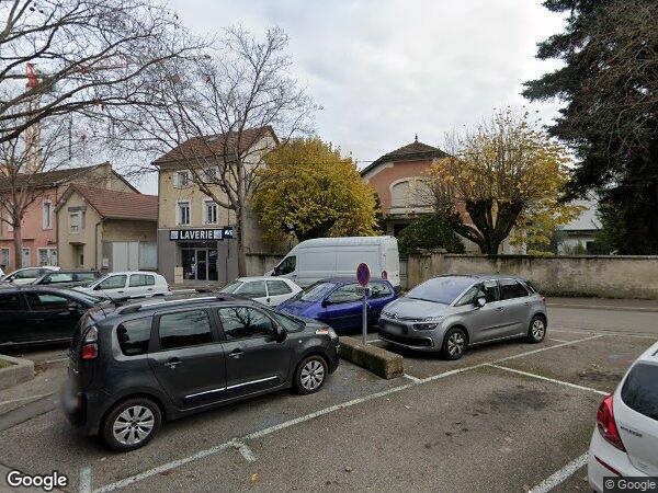 UN APPARTEMENT DE TYPE F2