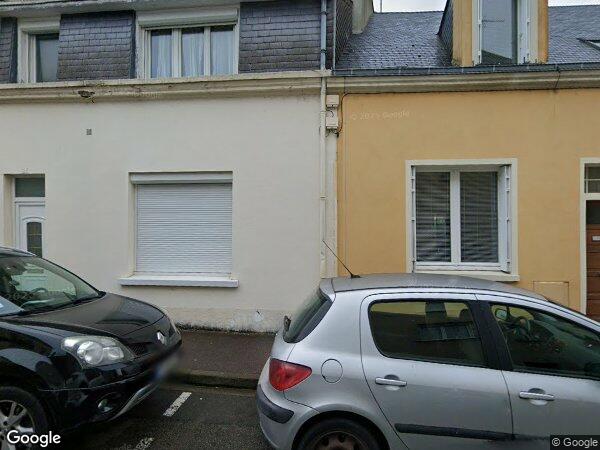 UNE MAISON D'HABITATION