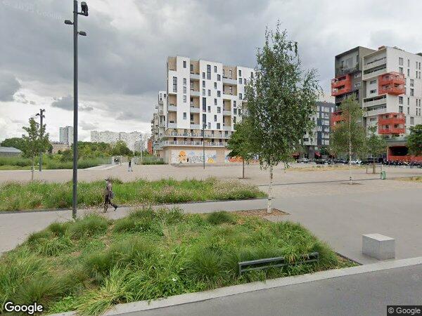 UN VOLUME À USAGE DE LOCAL COMMERCIAL