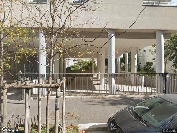 UN APPARTEMENT ET D'UN EMPLACEMENT DE STATIONNEMENT