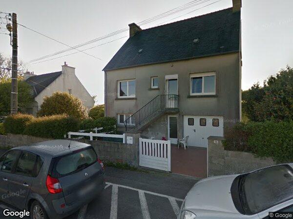 UNE MAISON D'HABITATION