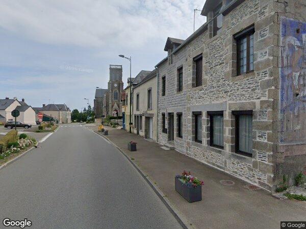 UNE MAISON MITOYENNE À USAGE D'HABITATION