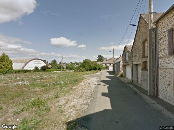 UNE MAISON D'HABITATION MITOYENNE