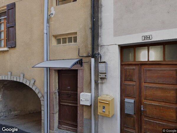 UNE MAISON À USAGE D’HABITATION