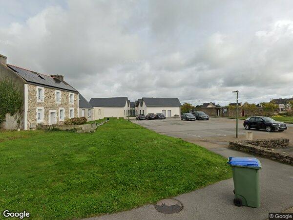 UNE MAISON D'HABITATION À USAGE COMMERCIAL