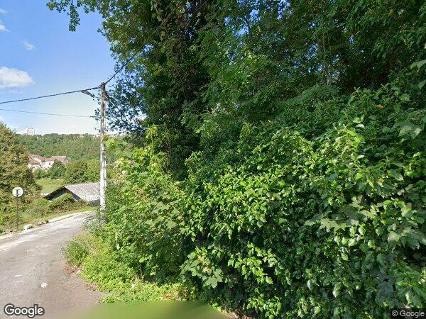 UNE MAISON À USAGE D'HABITATION