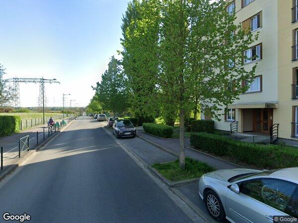 UN APPARTEMENT ET UNE CAVE