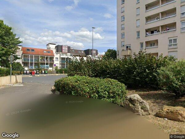 UN APPARTEMENT EN DUPLEX