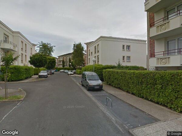 UN APPARTEMENT DE TYPE STUDIO