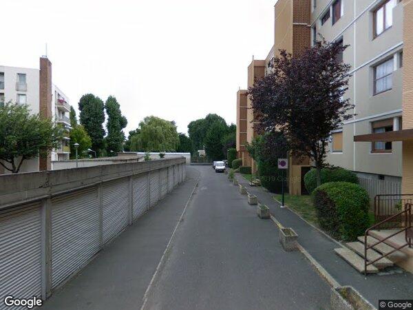 UN APPARTEMENT ET UNE CAVE