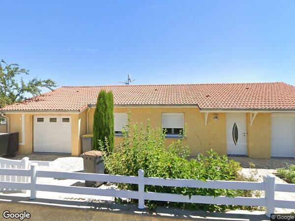 UNE MAISON À USAGE D'HABITATION