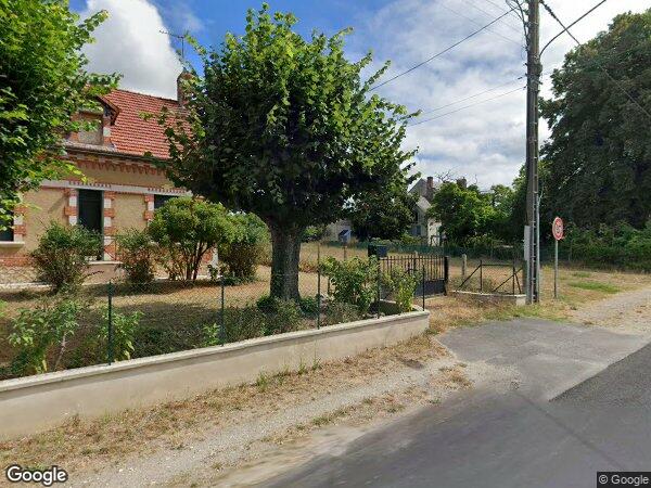 UNE MAISON À USAGE D'HABITATION