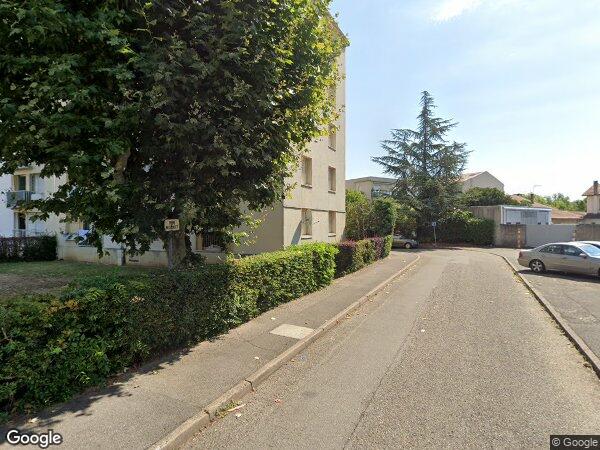 UN APPARTEMENT DE TYPE T3 ET UN GARAGE