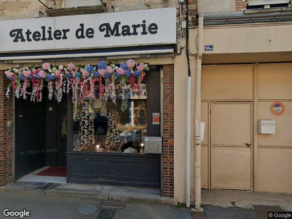 UN LOCAL À USAGE COMMERCIAL