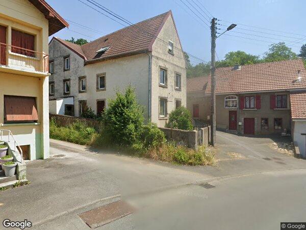 UNE MAISON D'HABITATION