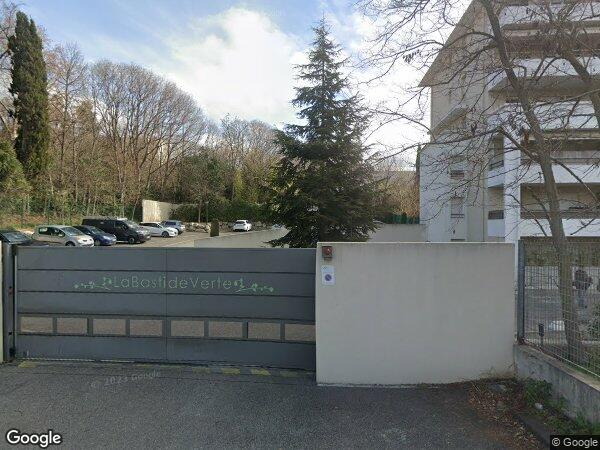 UN APPARTEMENT DE TYPE 4