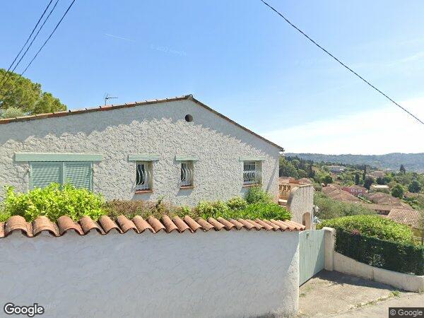 UN APPARTEMENT ET UN PARKING