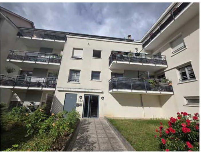 UN APPARTEMENT