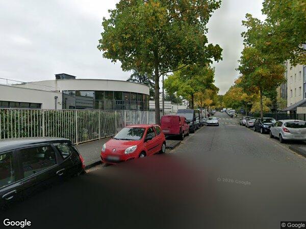 UN APPARTEMENT DE TYPE F4