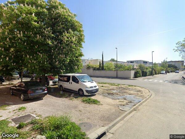 UN APPARTEMENT AVEC CELLIER ET GARAGE