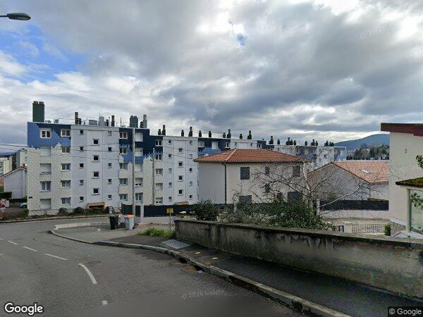 UN APPARTEMENT ET UNE CAVE