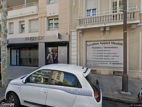 UN IMMEUBLE