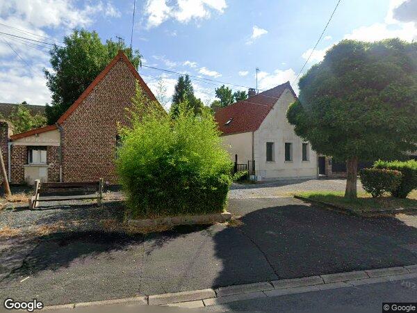 UNE MAISON À USAGE D'HABITATION